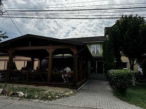 Dumbravita - local cu bar si terasa